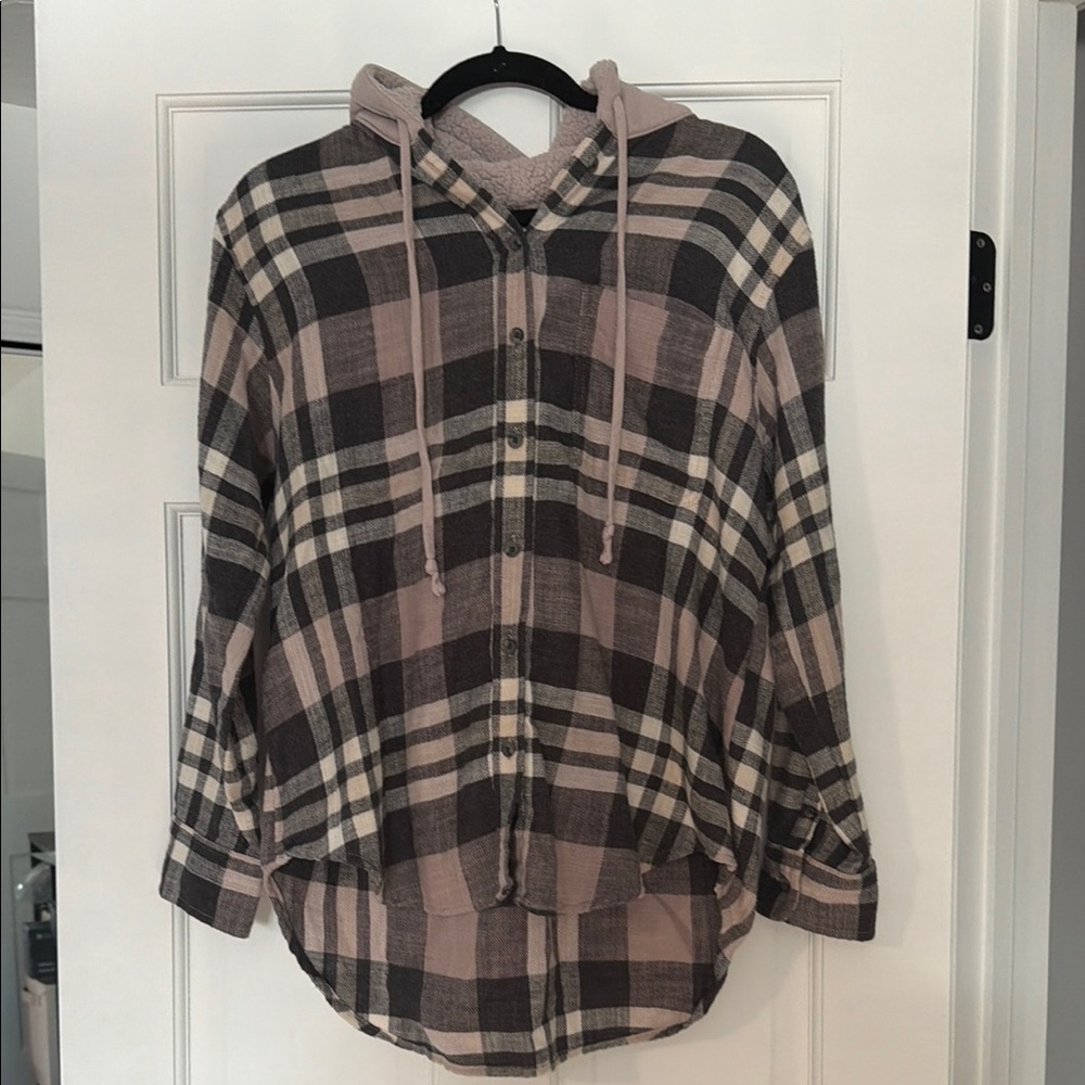 American Eagle Outfitters Plaid flannel Shirt